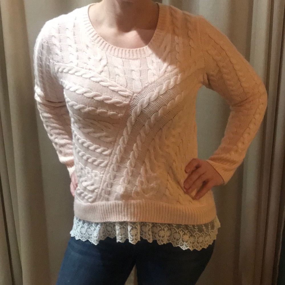 Light pink sweater with lace